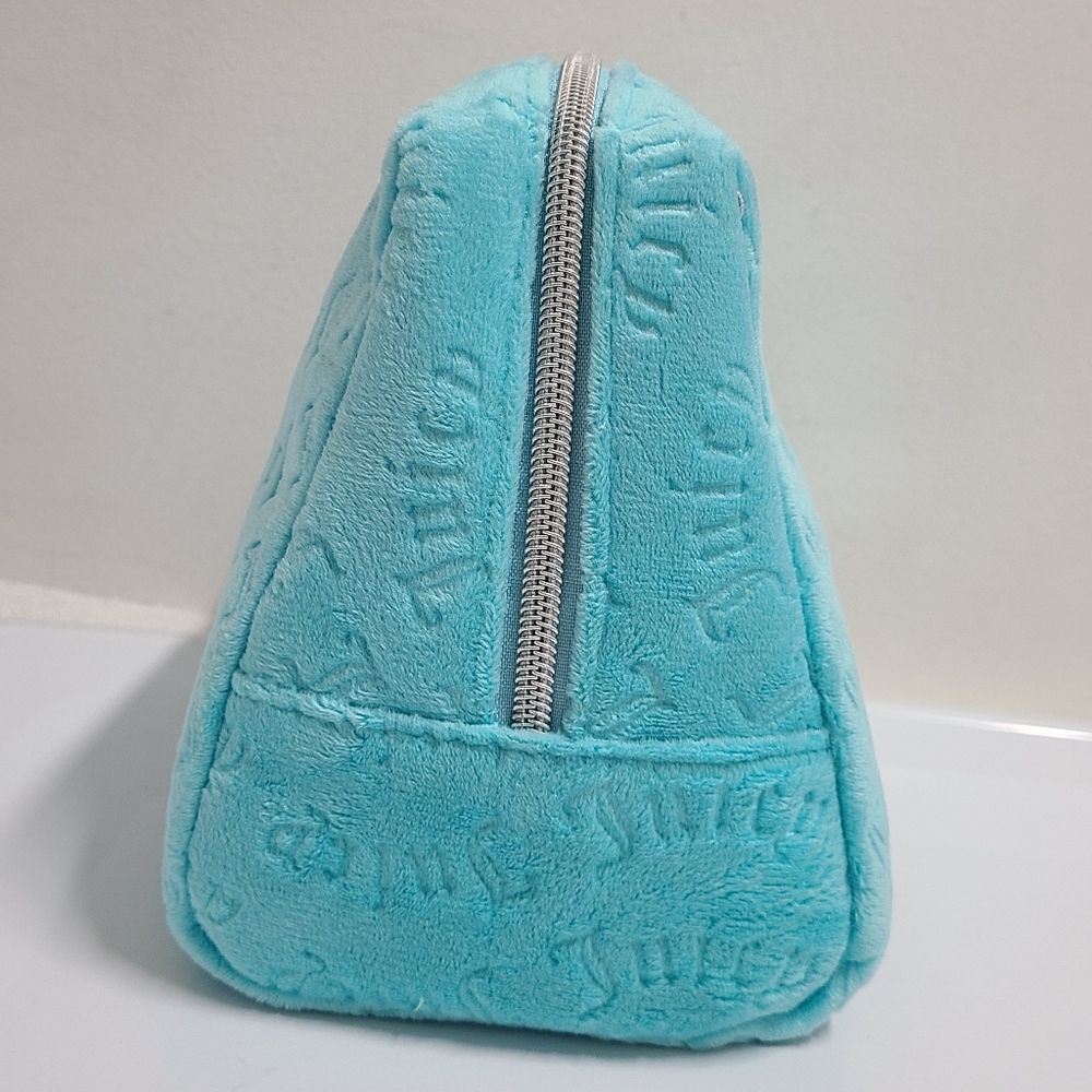 JUICY COUTURE Turquoise Velour Logo Print Wedge Accessory Make-up Case NWOT - Picture 4 of 15